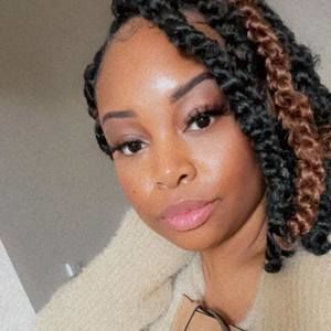 Meet your Posher, Brandi